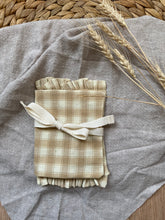 Load image into Gallery viewer, Needle minder book