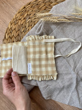 Load image into Gallery viewer, Needle minder book