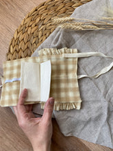 Load image into Gallery viewer, Needle minder book