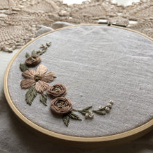 Load image into Gallery viewer, Custom 6” floral